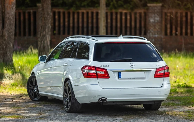 Mercedes-Benz Klasa E cena 33900 przebieg: 284000, rok produkcji 2011 z Ujazd małe 667